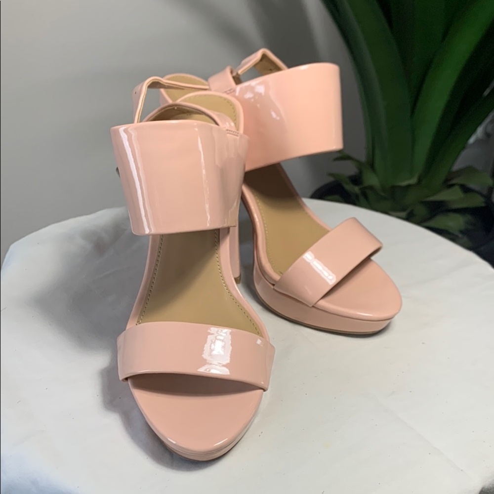 Report Peachy-Pink Minimalist Heels